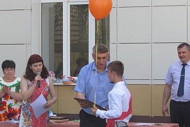 Владимир Шевченко посетил орский Детский дом