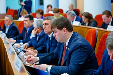 На заседании Законодательного Собрания 