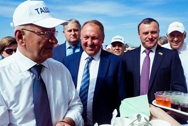 Олег Димов: «Пока поддерживается животноводческая отрасль –  село живет»