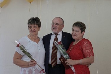 Иван Дикман вручил Почетные грамоты