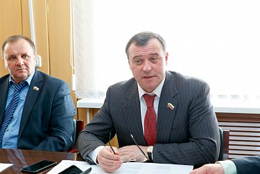 Депутаты провели День информации в Красногвардейском районе