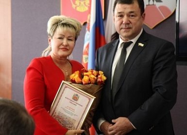 В Орске отметили сотрудников комиссии по делам несовершеннолетних