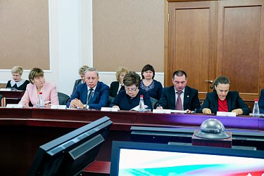 На заседании бюджетного комитета