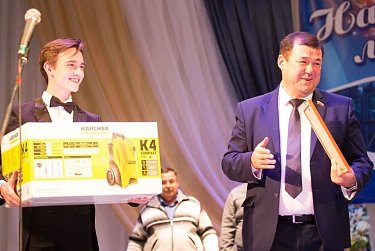 Депутаты чествовали работников «Орскавтотранса» 