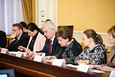 В центре внимания – проблемы многодетных семей