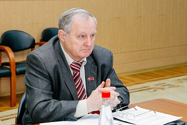 Подготовка к очередному заседанию областного парламента