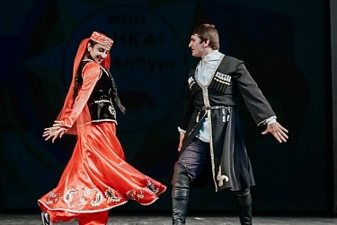 Укреплять национальную культуру, дружбу между народами