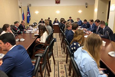 Дамир Фахрутдинов работал в Госдуме в составе Молодежной палаты при Парламентском Собрании Союза Беларуси и России