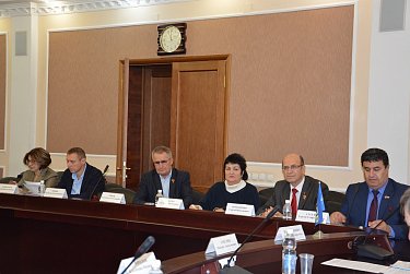 Фракции КПРФ, ЛДПР и «Справедливая Россия» провели совместное заседание