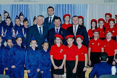 В Новый год – с радостью!