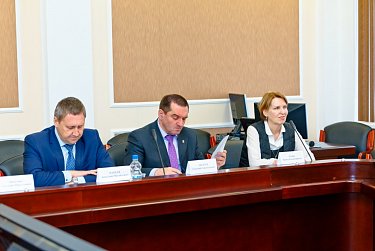 В комитете по образованию, науке, культуре и спорту обсудили изменения в региональные законы