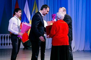 «И я ваши возьму имена, чтоб назвать ими дочку и сына…»