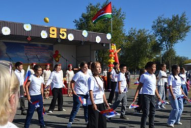 Поселку с «уральским характером» исполнилось 95