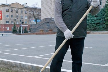 Депутаты на субботнике