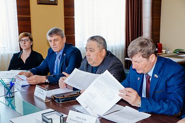 О градостроительной и дорожной деятельности – на заседании профильного комитета 