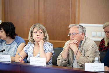 Областные парламентарии определились с вариантами решения «детских проблем»