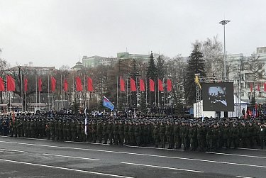 Геннадий Аверьянов: «Парад Памяти – это достояние нашей истории»