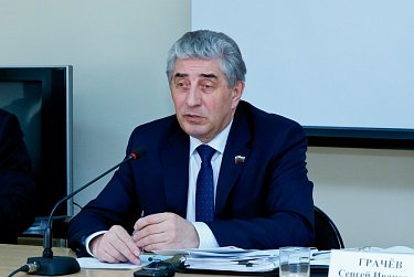 Муниципальная служба – служба людям