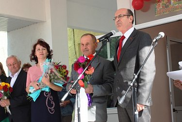 Депутаты побывали в родных школах