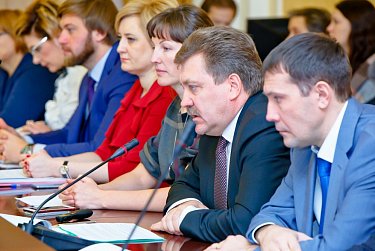 Депутаты приняли участие в заседании Инвестиционного совета области