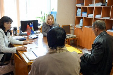 Депутаты фракции ЛДПР посетили Пономаревский район