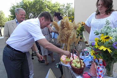 «Азбука молодого гражданина» – подарок от сенатора