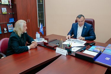 Олег Димов: «Инициативы оренбуржцев находят отражение в работе депутатов»