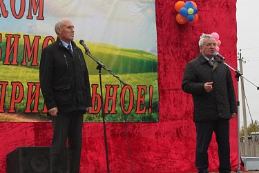 Депутаты побывали на празднике села Привольное