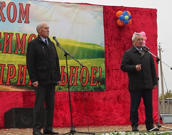 Депутаты побывали на празднике села Привольное