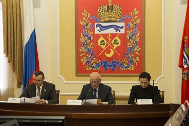 На заседании общественно-политического совета