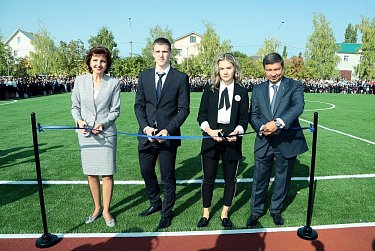 Спортивный подарок от депутата 