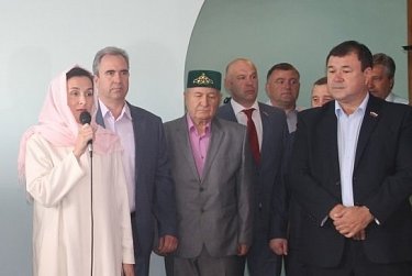 Депутаты поздравили с религиозным праздником мусульман