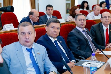 Парламент региона провел очередное заседание
