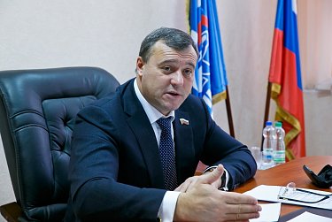 Олег Димов: «Нерадивых руководителей следует «приземлять»,  чтобы не отрывались от народа!»