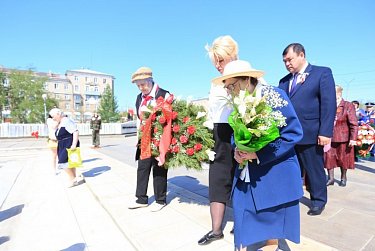 В едином строю памяти