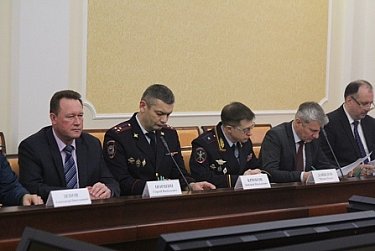 Обсуждены меры по обеспечению антитеррористической безопасности