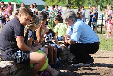 Игровые площадки для сельских ребят