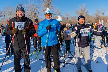 Депутаты на «Лыжне России»
