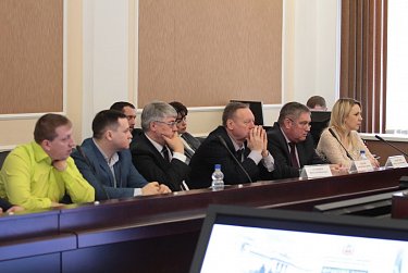 Обсуждены вопросы молодежного предпринимательства 