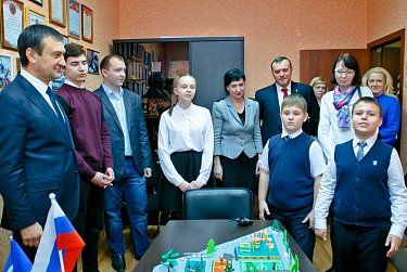 Взаимодействие депутатов всех уровней позволяет решить проблемы оренбуржцев быстро и качественно