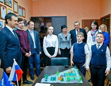 Взаимодействие депутатов всех уровней позволяет решить проблемы оренбуржцев быстро и качественно