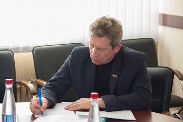 Заседание профильного комитета