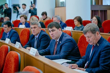 На заседании Законодательного Собрания