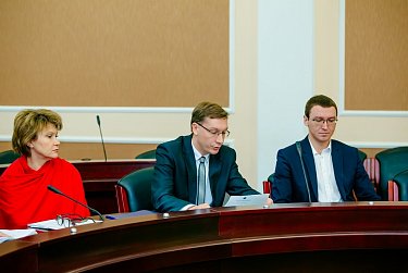 Виктор Купчик: «Профессионализм аппарата - неотъемлемая составляющая эффективной работы Законодательного Собрания»