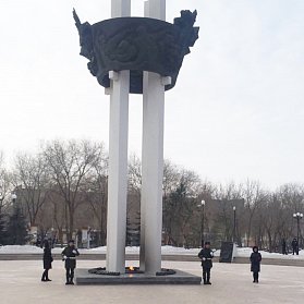 Депутаты возложили цветы к мемориалам воинской доблести