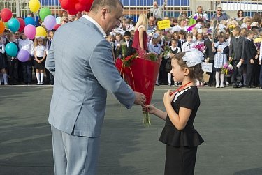 Депутаты пошли в школу