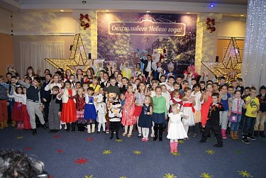 «Жизнь украшают сказками, у сказок дивный свет…»