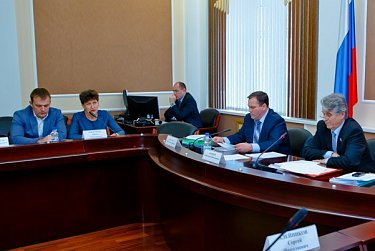 На заседании комитета по аграрно-промышленному комплексу