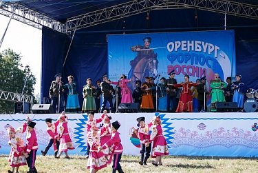 Депутаты посетили фестиваль казачьей культуры