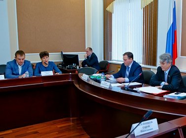На заседании комитета по аграрно-промышленному комплексу
